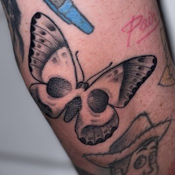 Tiger House Tattoo - Butterfly Effect - by Jani - Tattoo Near Me - Cutler Bay, Florida