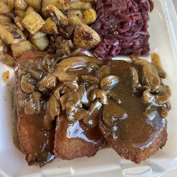 The Tasty Kraut - Jägerschnitzel with german fries and red cabbage - Food Trucks Near Me - San Angelo, Texas The Tasty Kraut - Jägerschnitzel with german fries and red cabbage - Food Trucks Near Me - San Angelo, Texas