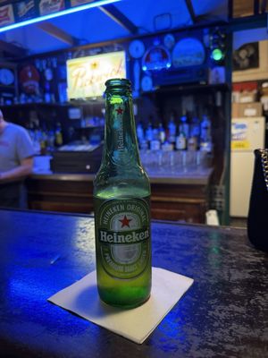 Pickwick Tavern by null