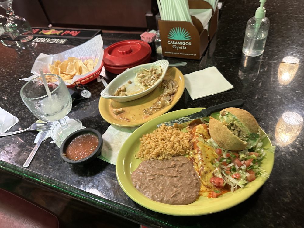 Casa Tapatia Mexican Restaurant & Bar