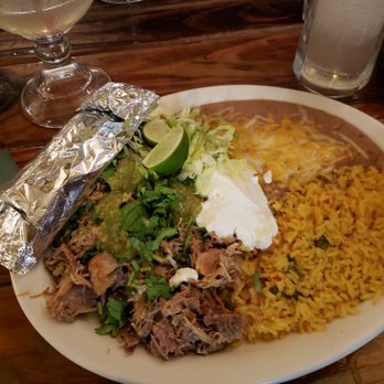 Mexico Restaurant - Carnitas plate... more Kalua Pig than Carnitas - Mexican Near Me - Honolulu, Hawaii