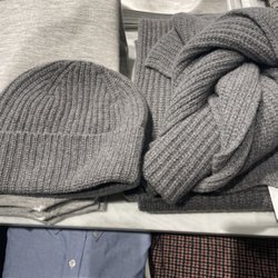 100% cashmere