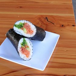 Brother Sushi Burrito - Discover the authentic taste of sushi
Our sushi is prepared fresh by expert chefs using carefully selected ingredients to offer you