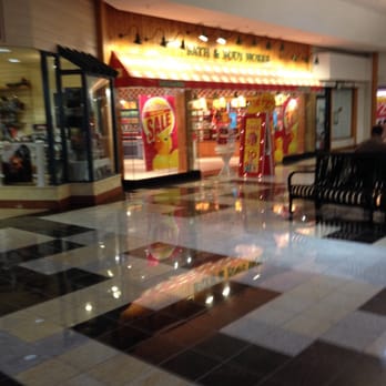 Hampshire Mall - Shopping Centers Near Me - Hadley, Massachusetts