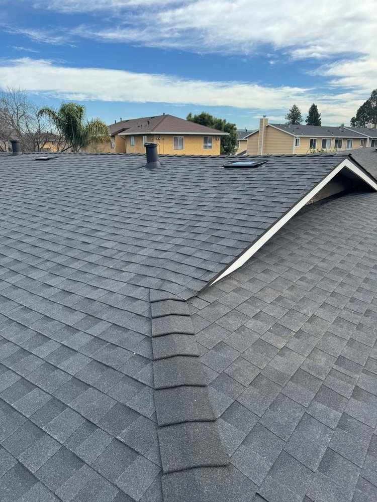 Slide of Skyline Roofing & Siding