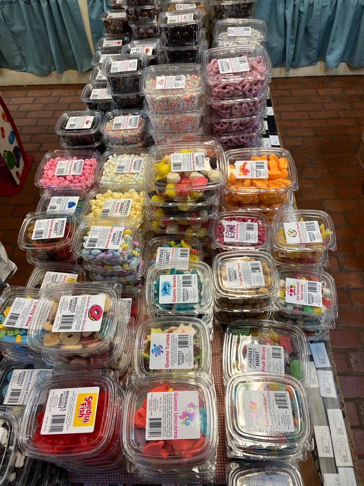 Roscoe Village Sweets & Treats Logo