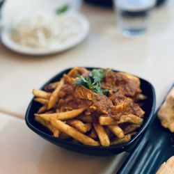 Saigon Lotus - Curry poutine