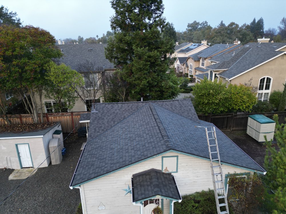 Slide of GTE Construction & Roofing 