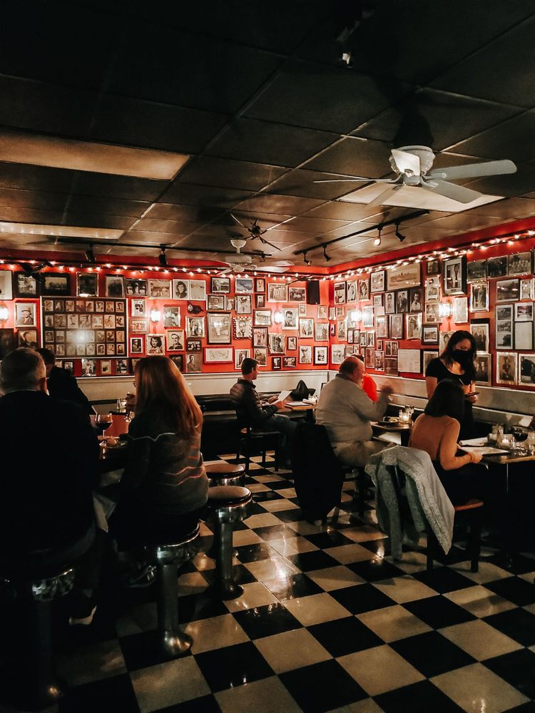 Hayes Barton Café & Dessertery