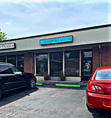 Mariposa Salon by null