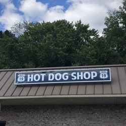 Route 19 Hot Dog Shop - The shop's sign