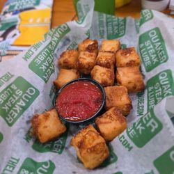 Quaker Steak & Lube - Fried cheese curds