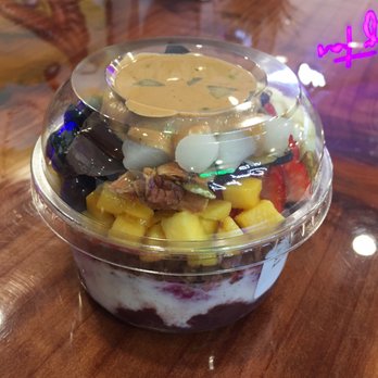Vita Cane - Açaí Bowl with yummy fruits, sweets, and nuts - Juice Bars & Smoothies Near Me - Alhambra, California Vita Cane - Açaí Bowl with yummy fruits, sweets, and nuts - Juice Bars & Smoothies Near Me - Alhambra, California