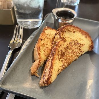 Ted's Bulletin Ballston - Thick Cut French Toast - Breakfast & Brunch Near Me - Arlington, Virginia Ted's Bulletin Ballston - Thick Cut French Toast - Breakfast & Brunch Near Me - Arlington, Virginia