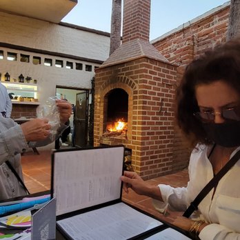 La Peregrina Restaurant - Pizza Near Me - La Paz, BCS