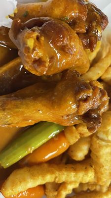 Ching's Hot Wings by null