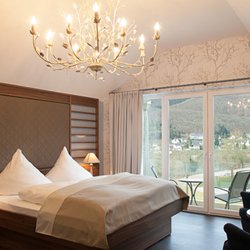 Moselstern****Parkhotel "Krähennest"