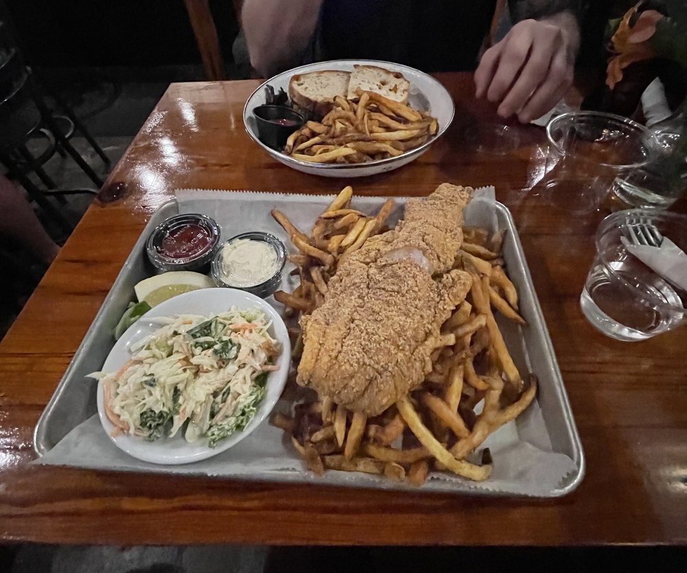 WALRUS AND CAPTAIN - Updated April 2024 - 10 Photos & 39 Reviews - 33