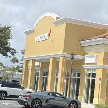 2501 Plaza - Shopping Centers Near Me - Fort Lauderdale, Florida 2501 Plaza - Shopping Centers Near Me - Fort Lauderdale, Florida