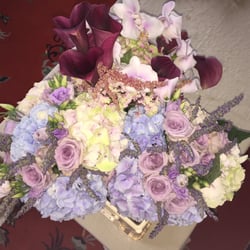 Flowers Jue - My bouquet + the 2 maid of honor bouquets