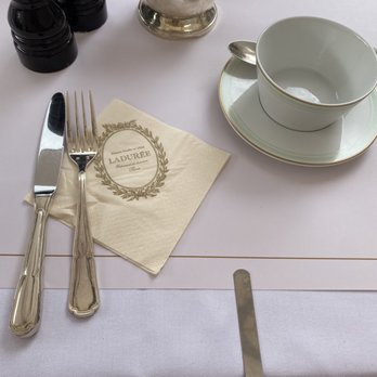 Ladurée - Cutlery and table layout - Bakeries Near Me - London, XGL Ladurée - Cutlery and table layout - Bakeries Near Me - London, XGL
