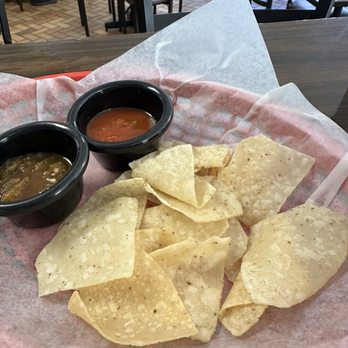 Ramona's Mexican Café - Chips and salsa - Mexican Near Me - Albuquerque, New Mexico
