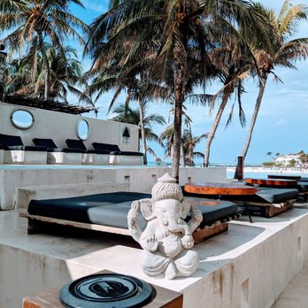 Guru Beach Club - Beach Bars Near Me - Isla Mujeres, ROO Guru Beach Club - Beach Bars Near Me - Isla Mujeres, ROO