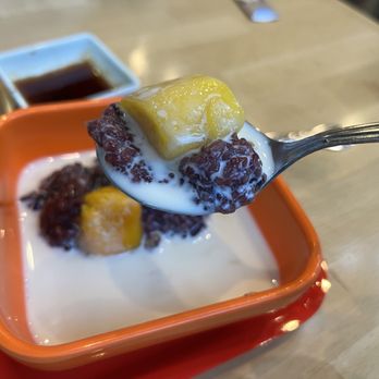 Yu Noodles - Black sticky rice with coconut milk & mango - Chinese Near Me - Silver Spring, Maryland