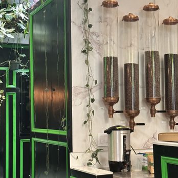 Tellus Coffee - Coffee Roasteries Near Me - Walnut Creek, California