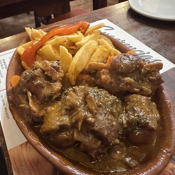 La Fragua de Vulcano - Rabo de Toro - Tapas Bars Near Me - Madrid, M