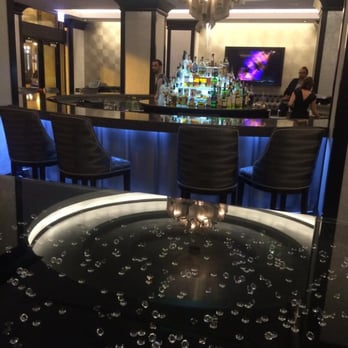 Silversmith Hotel Chicago Downtown - GORGEOUS bar in the hotel - Hotels Near Me - Chicago, Illinois Silversmith Hotel Chicago Downtown - GORGEOUS bar in the hotel - Hotels Near Me - Chicago, Illinois