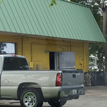 La Granja Griffin - Back door to kitchen - Peruvian Near Me - Davie, Florida