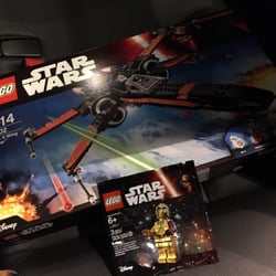Toys"R"Us - Ich bin fündig geworden und es gab noch einen limitierten C3PO dazu. Was will man mehr?