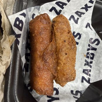 Zaxbys - Veggie Egg Rolls burnt - Chicken Wings Near Me - Mableton, Georgia