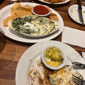 Cheddar's Scratch Kitchen - Plates - Comfort Food Near Me - Brooksville, Florida