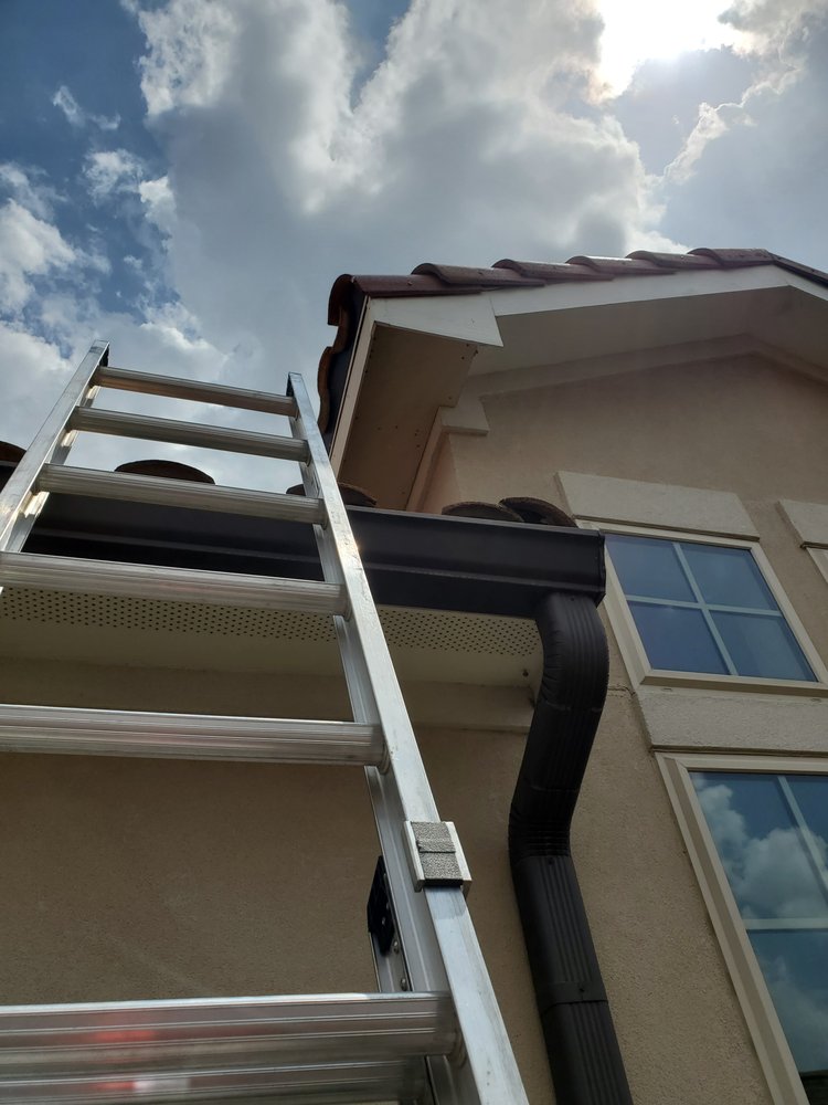 Slide of Roofs & Siding by Robert Behn