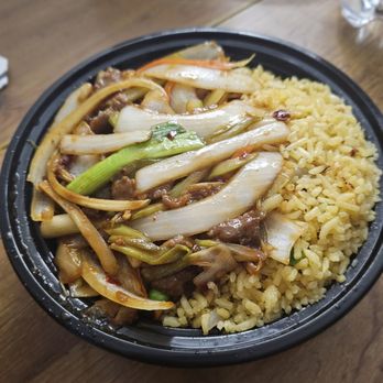 Lin's Gourmet - Lunch special main/L40/Shredded Beef with Hot Spicy Sauce. Not spicy, but nice portion size and pretty good beef/veggies for around $11/$12 - Chinese Near Me - New York, New York