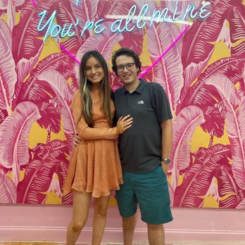 Apricot Lane Boutique - Women's Clothing Near Me - Virginia Beach, Virginia Apricot Lane Boutique - Women's Clothing Near Me - Virginia Beach, Virginia