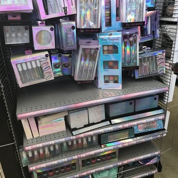 Five Below - Discount Store Near Me - Shelby Charter Township, Michigan