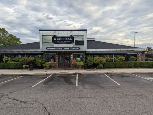 Central Diner & Grille by null