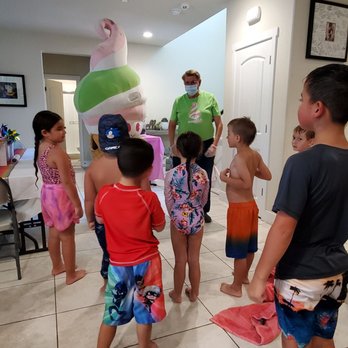 Menchie's Frozen Yogurt - Playing some games with the kids! - Desserts Near Me - Tracy, California Menchie's Frozen Yogurt - Playing some games with the kids! - Desserts Near Me - Tracy, California