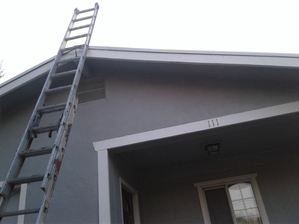 Slide of Francos Roofing