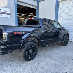 California Concepts Tire & Automotive Center - 3" lift with Mickey Thompson 285/65/R20