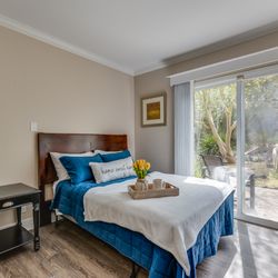 Serra Highlands Senior Living