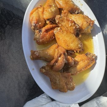 Bayport Inn - Garlic Parmesan wings - Bars Near Me - Weeki Wachee, Florida Bayport Inn - Garlic Parmesan wings - Bars Near Me - Weeki Wachee, Florida