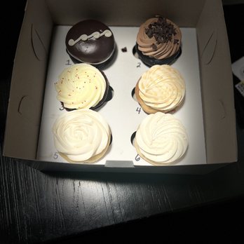 Sarah's Cake Shop - Cupcakes to taste at home - Food Trucks Near Me - Chesterfield, Missouri