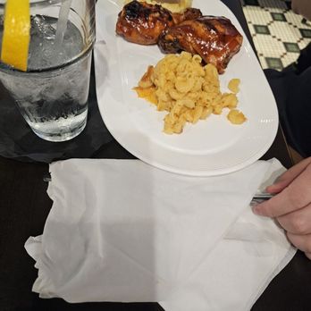 Della J's Delectables - Southern Near Me - Alexandria, Virginia