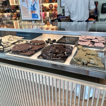 Venchi - Chocolate - Gelato Near Me - Santa Clara, California