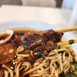 Bafang Dumpling - Taiwanese Beef Noodle Soup, tender beef.