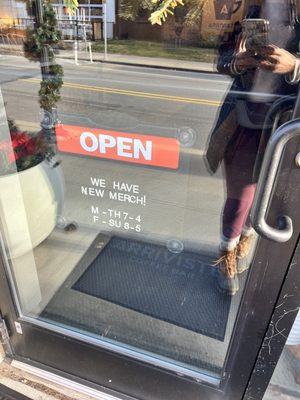 Arriviste Coffee Roasters — Shadyside by null